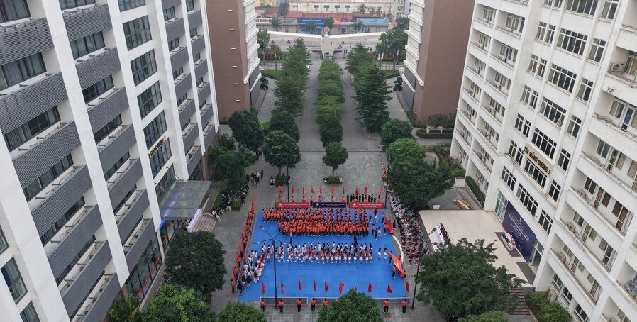 Sinh viên Đại học Đại Nam