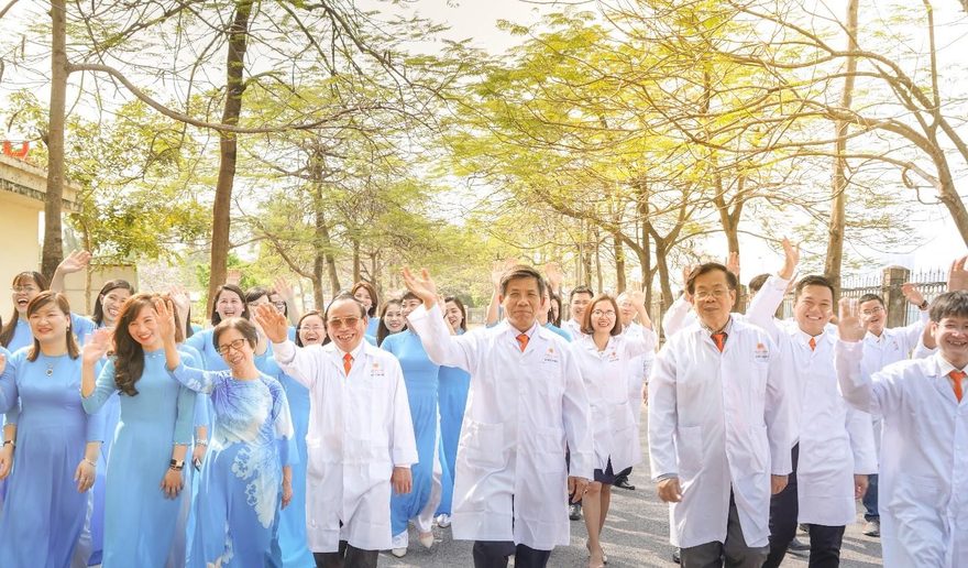 97% giảng viên Đại học Đại Nam được sinh viên đánh giá xếp loại Xuất sắc và Giỏi