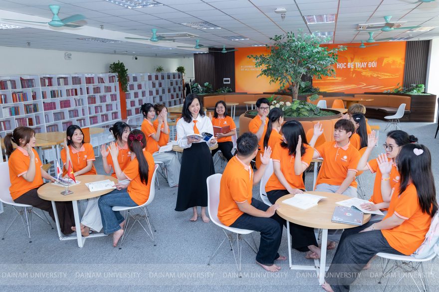 Báo Dân trí - Khi AI có thể dịch thuật trong vài giây, việc học tiếng Nhật còn cần thiết?
