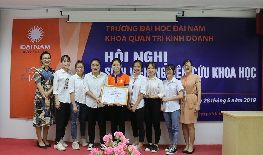 Hội nghị NCKH SV Khoa QTKD năm học 2018-2019: Nhiều đề tài mang tính ứng dụng và có ý nghĩa xã hội sâu sắc