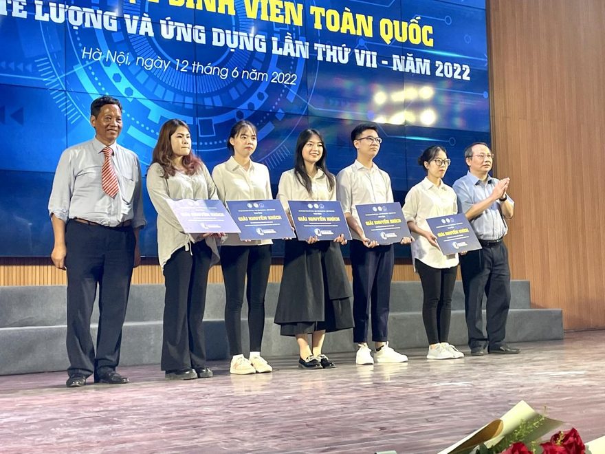 Hội thi Olympic Kinh tế lượng và ứng dụng 2022: ĐH Đại Nam là trường đại học ngoài công lập duy nhất dành giải